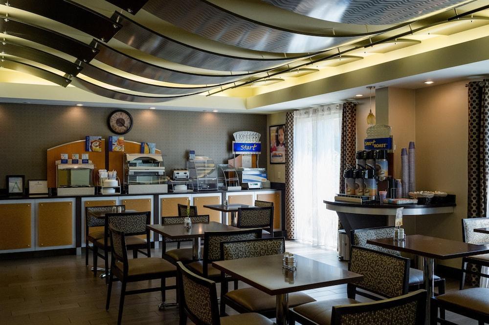 Holiday Inn Express & Suites - Oxford By Ihg Esterno foto
