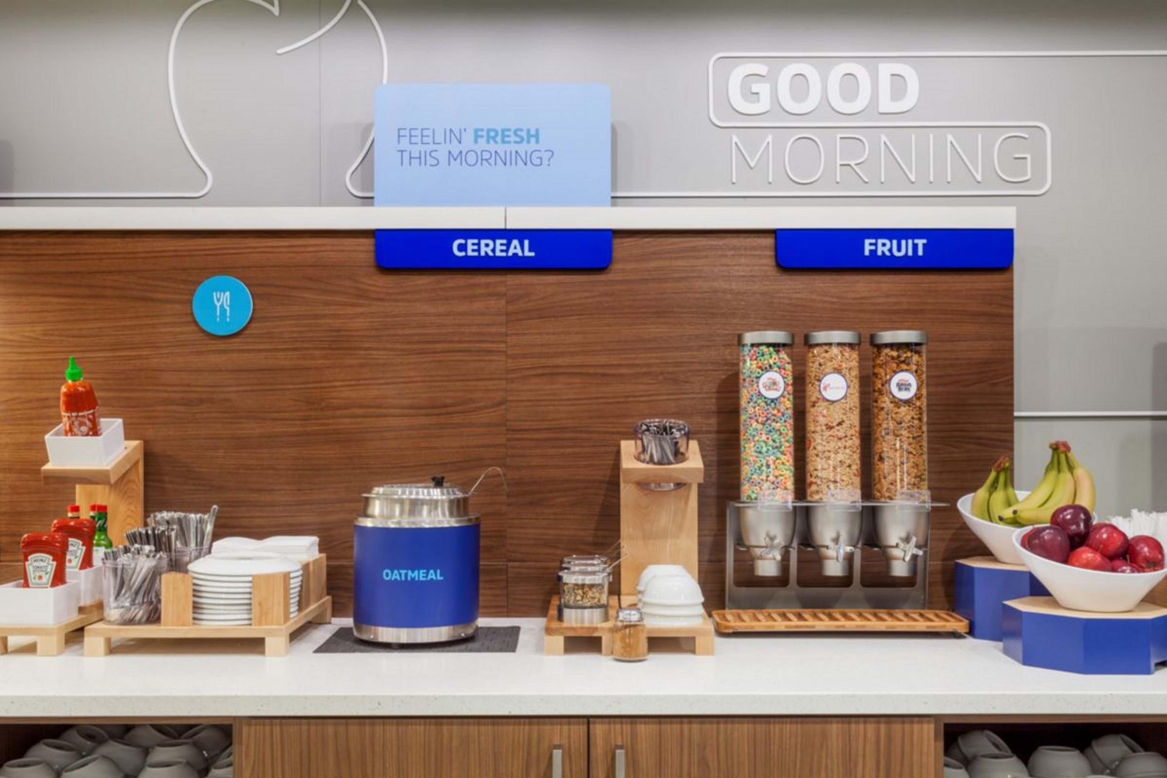 Holiday Inn Express & Suites - Oxford By Ihg Esterno foto