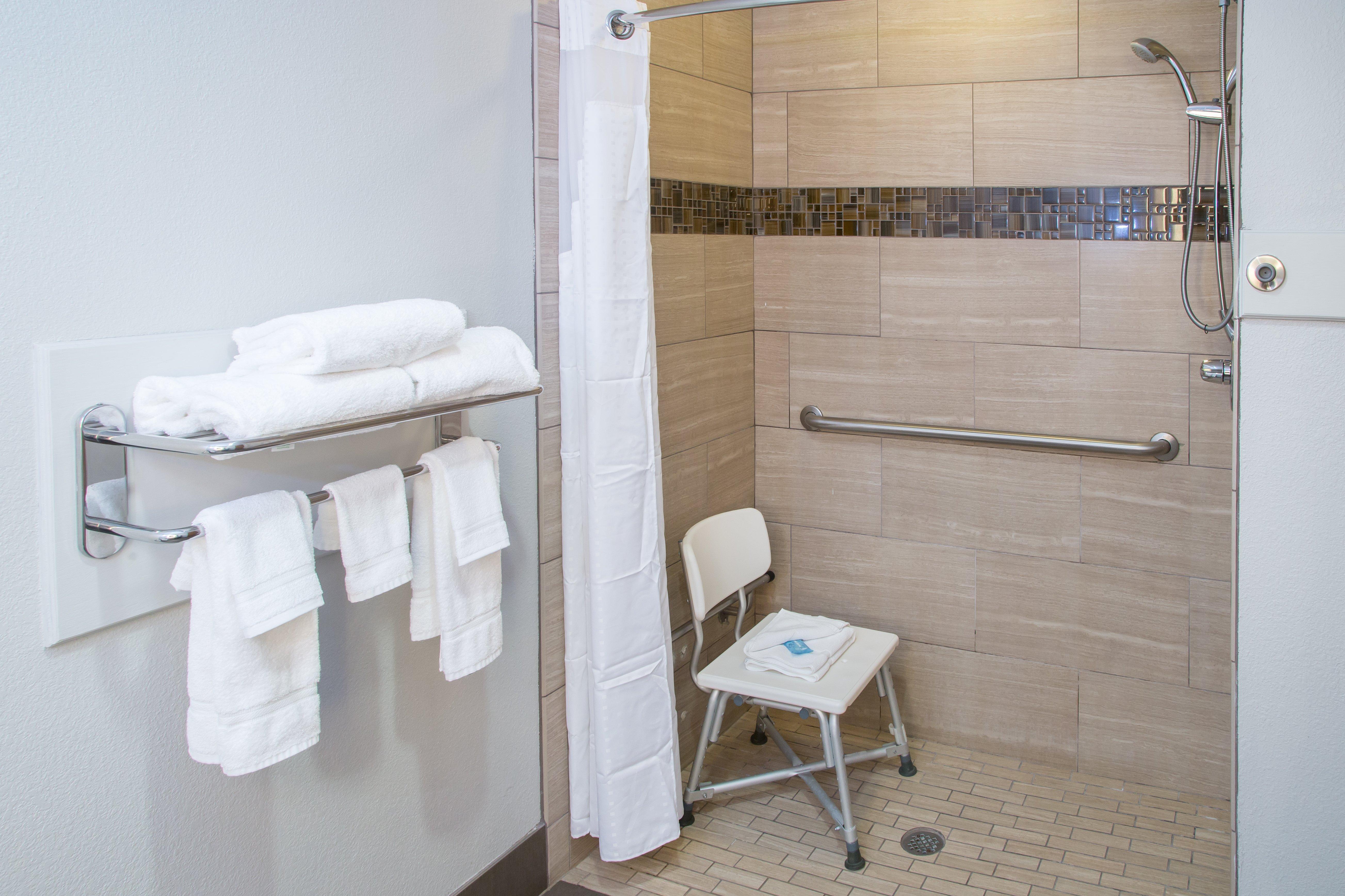 Holiday Inn Express & Suites - Oxford By Ihg Esterno foto
