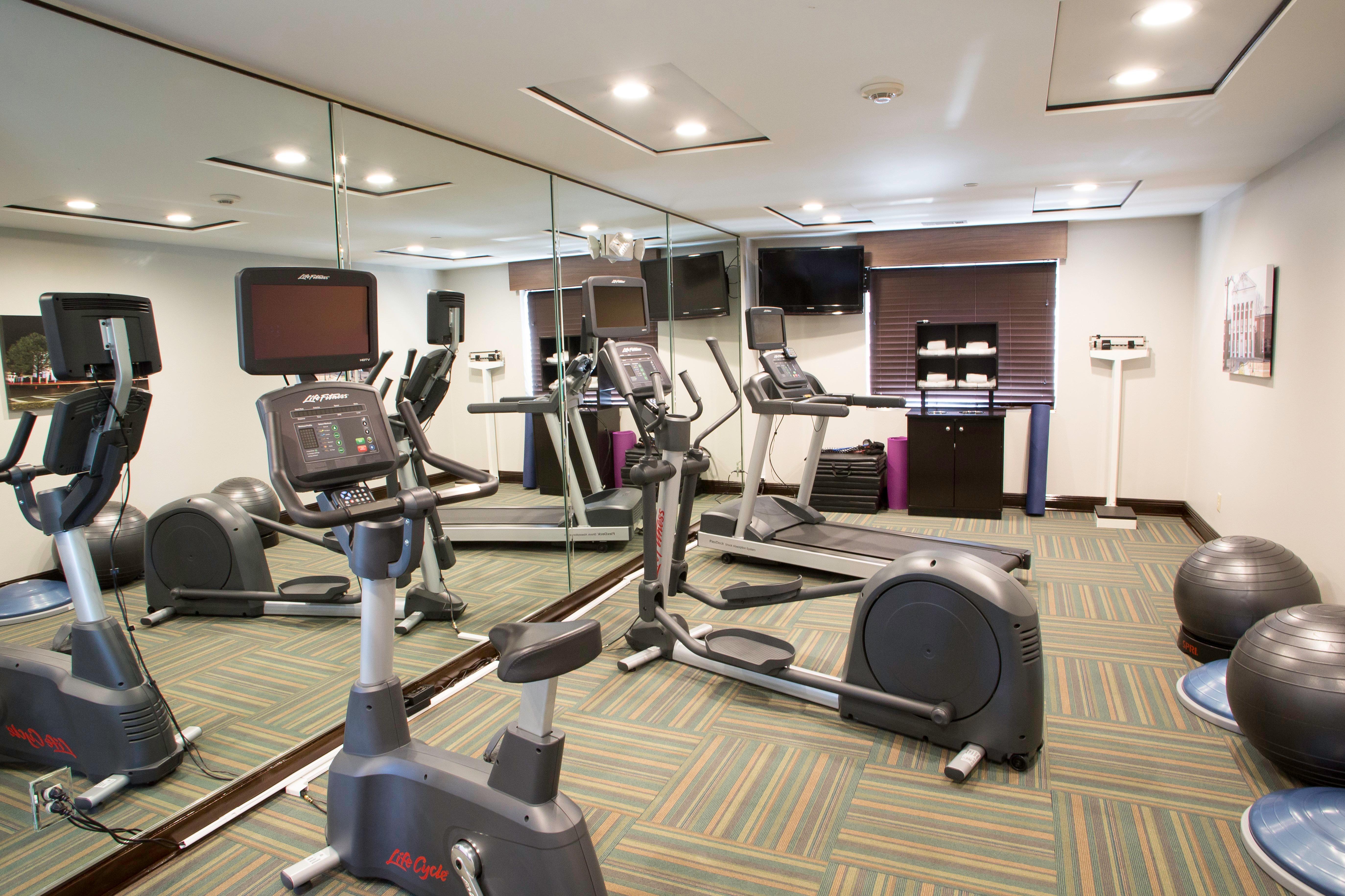 Holiday Inn Express & Suites - Oxford By Ihg Esterno foto