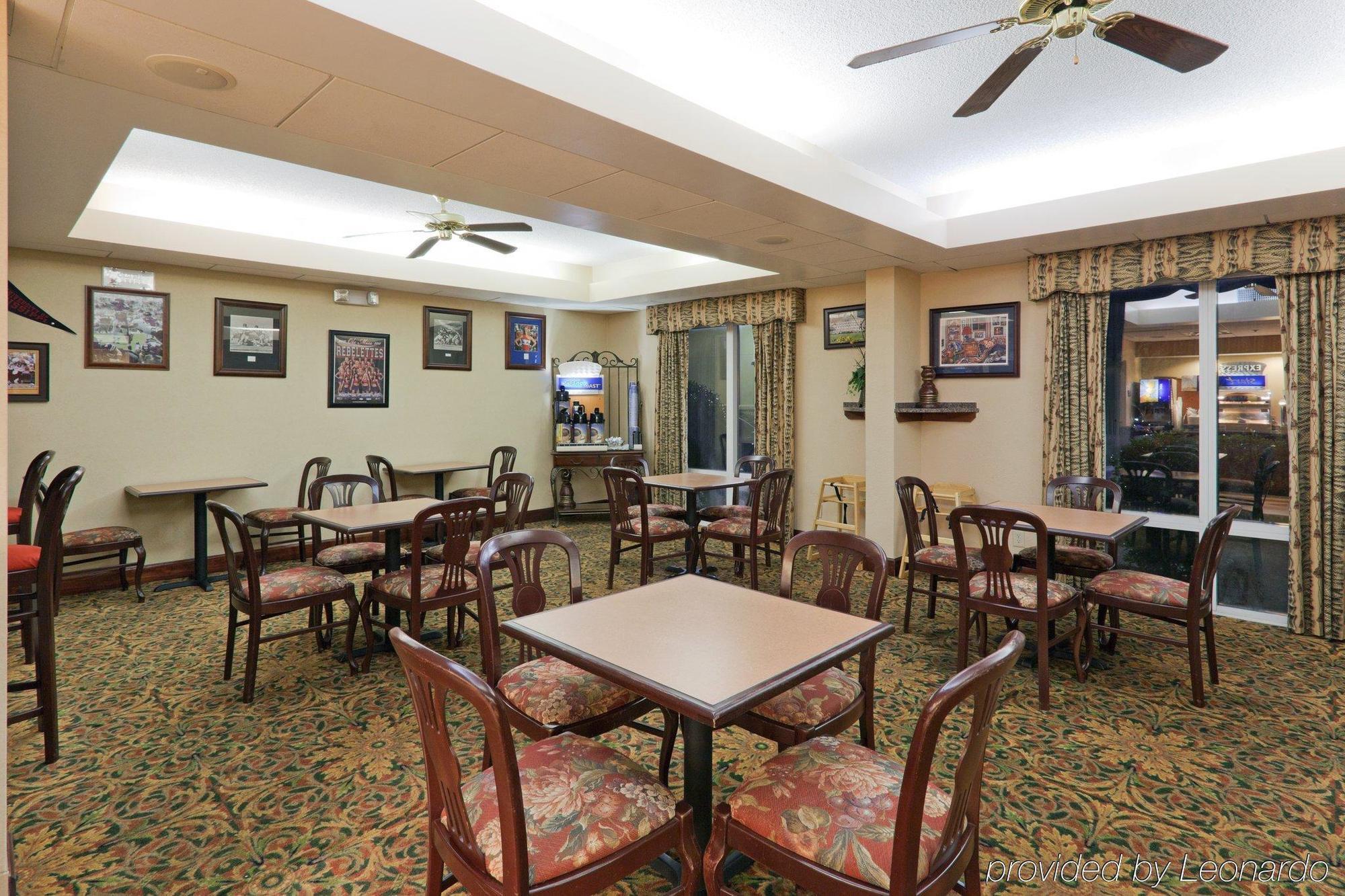 Holiday Inn Express & Suites - Oxford By Ihg Esterno foto