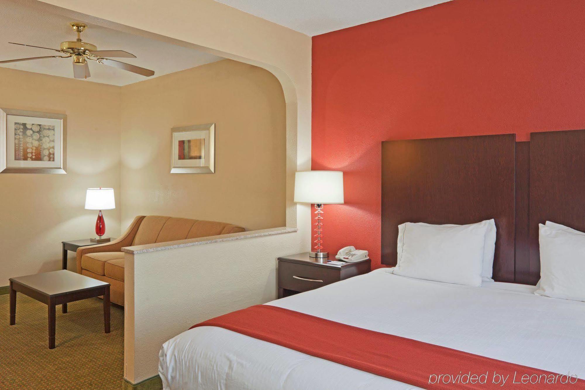 Holiday Inn Express & Suites - Oxford By Ihg Esterno foto